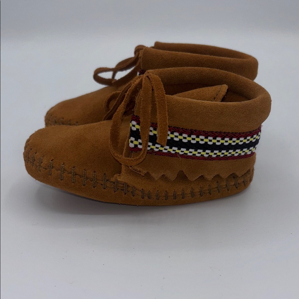 NWOT Minnetonka Brown Suede Infant Moccasin Booties Shoes - Picture 8 of 13